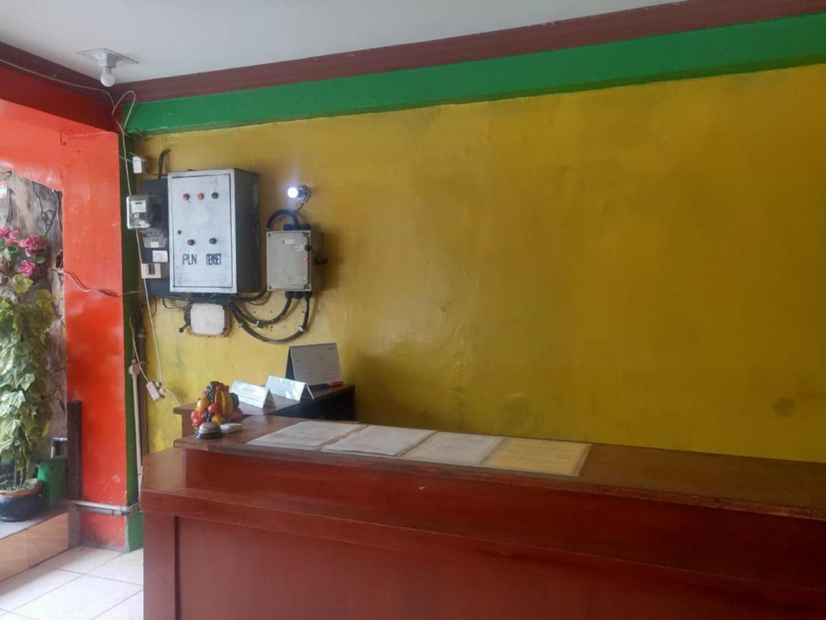 OYO 90041 Hotel Sinar Lumayan Syariah Balikpapan  Bagian luar foto