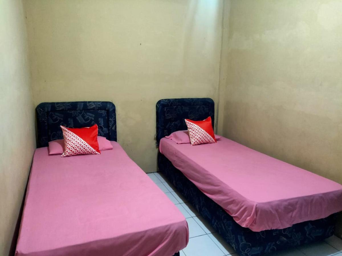 OYO 90041 Hotel Sinar Lumayan Syariah Balikpapan  Bagian luar foto